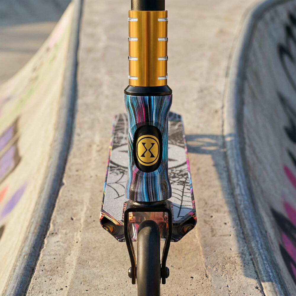Freestyle koloběžka NILS Extreme HS221 Spider