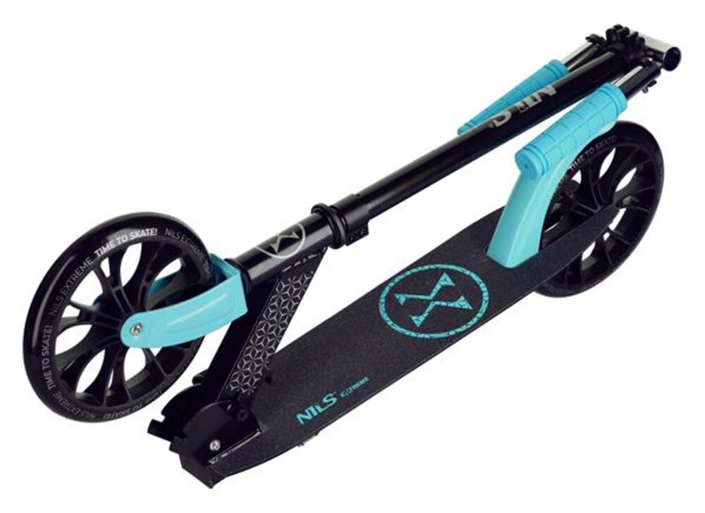 Koloběžka NILS Extreme HM1302 černá